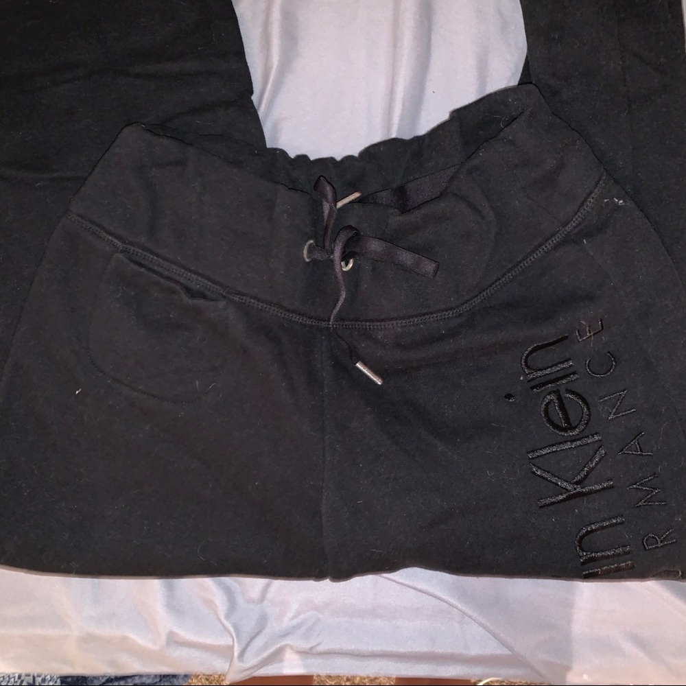 Calvin Klein Joggers - Picture 2 of 3
